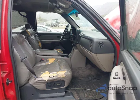 2002 Chevrolet Tahoe Lt z USA, uszkodzony, nr VIN 1GNEC13T32R180900